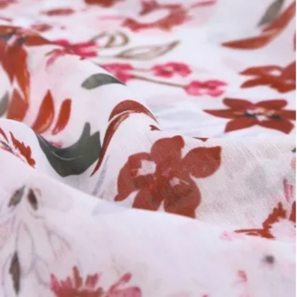 🧡1 LG left Price DROP🧡New Floral flowy wrap top - Picture 6 of 9